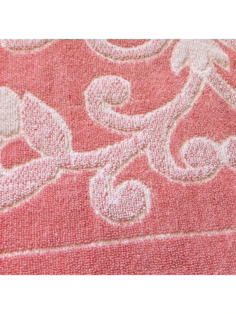 Vintage Bath or Beach Towel with 2-Tone Pink Floral Pattern